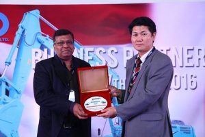 Novoflex received Memento for being an A+ supplier for 3 years in a row from KOBELCO at Chennai in 2016